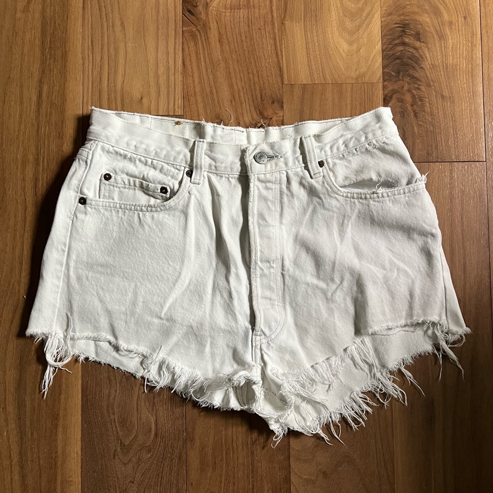 Vintage Levi’s White Cutoff Jean Shorts